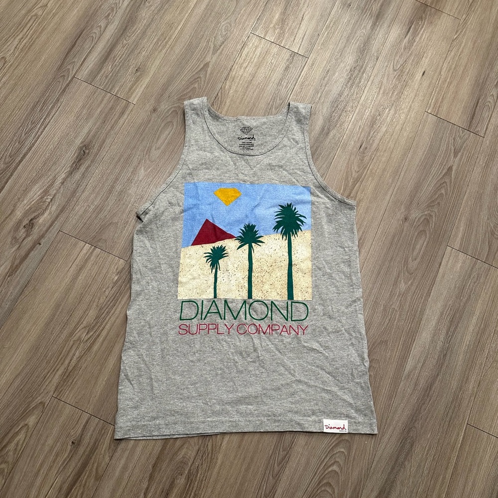 Diamond supply tank